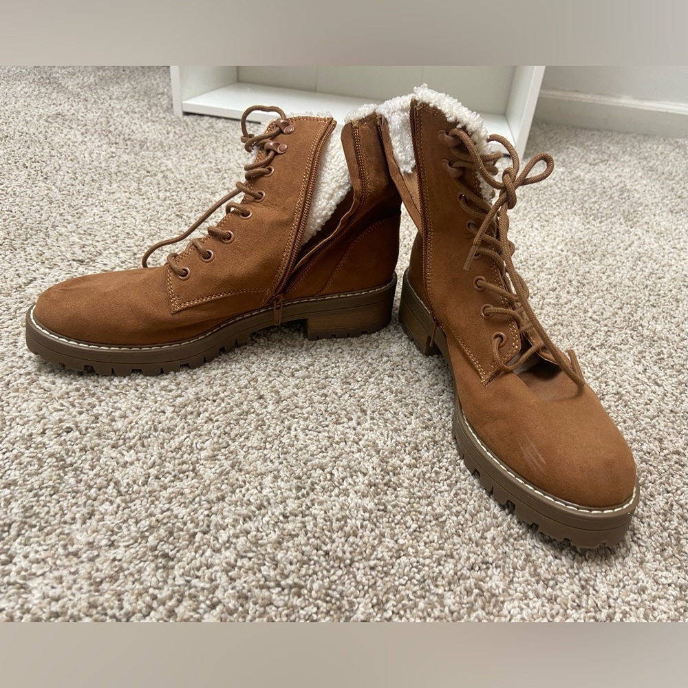 Target boots - Picture 3 of 4